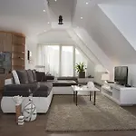 Riverside Flat With King Castle View Appartement *