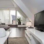 Riverside Flat With King Castle View Boedapest