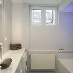 Appartement Riverside Flat With King Castle View *