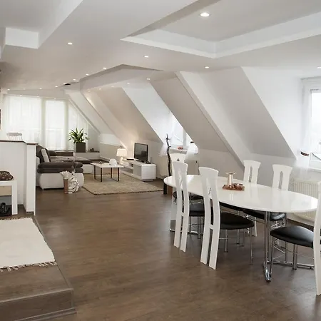 Riverside Flat With King Castle View Boedapest