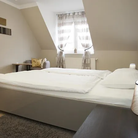 Riverside Flat With King Castle View Apartamento