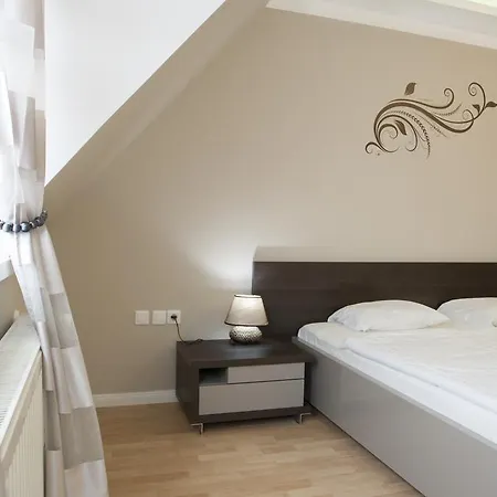 Apartment Riverside Flat With King Castle View *
